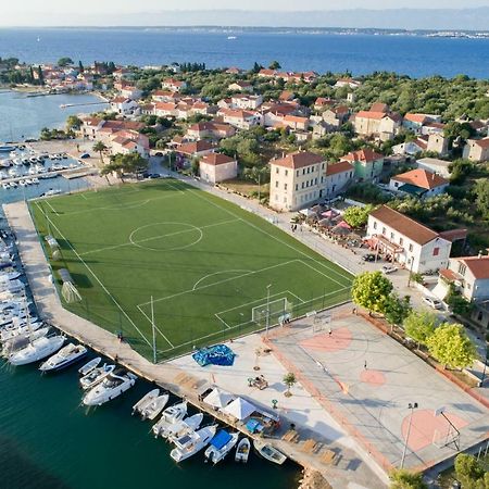 Villa Santa Eufemia Sutomiscica Buitenkant foto