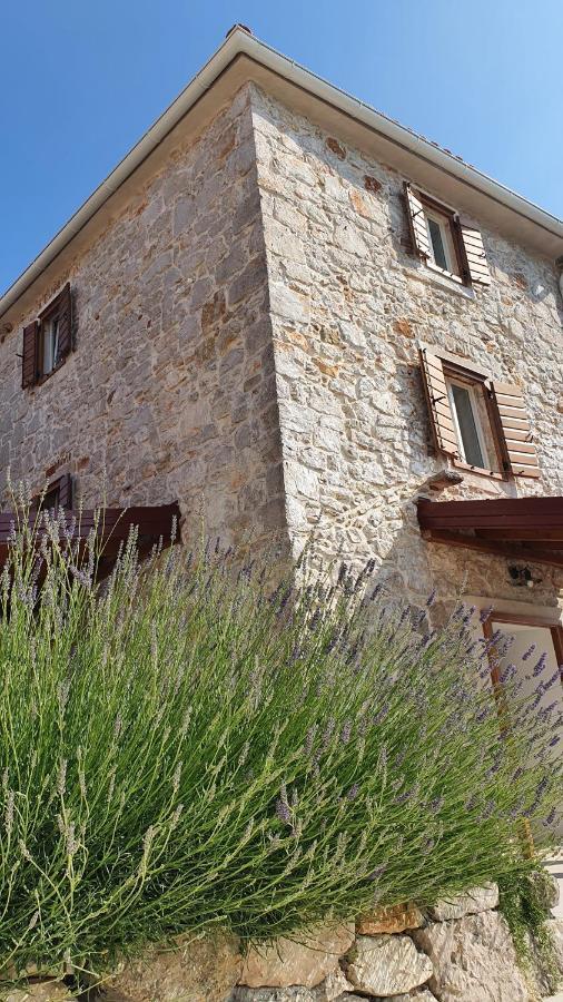Villa Santa Eufemia Sutomiscica Buitenkant foto