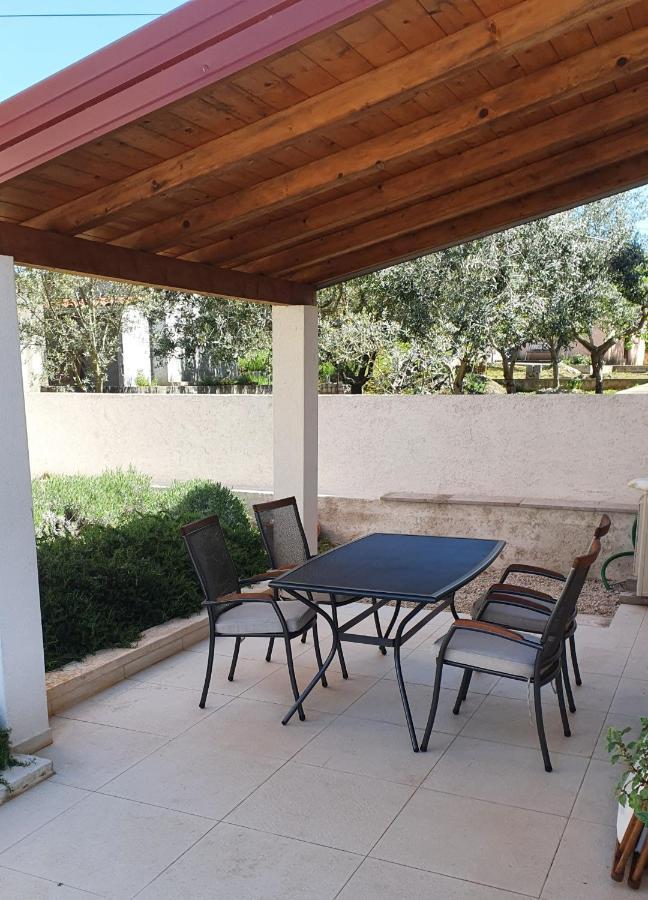 Villa Santa Eufemia Sutomiscica Buitenkant foto